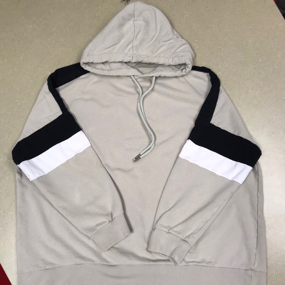 H&M Men’s Hoodie - Picture 4 of 15